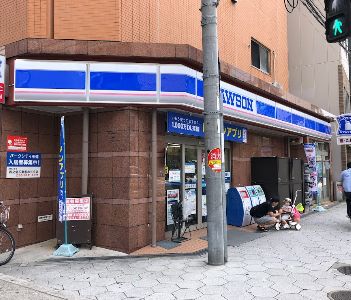 コンビニ　ローソン　空堀町店（コンビニ）まで187m
