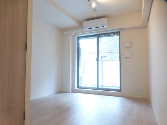 居室・リビング　※別部屋参考写真