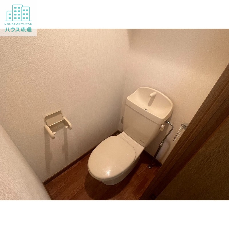 トイレ　※別号室の写真です