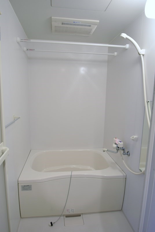 バス・シャワールーム　ゆったりとしたお風呂で1日の疲れを癒せます