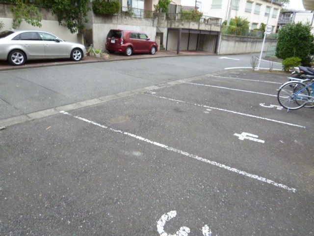 駐車場　★お部屋探しは株式会社タウンハウジング東京まで★
