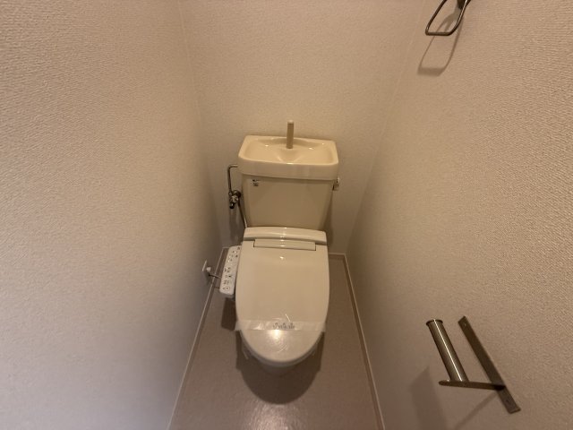 トイレ　シンプルで使いやすいトイレです♪