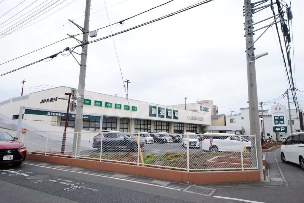 スーパー　ジャパンミート卸売市場さいたま北店（スーパー）まで310m