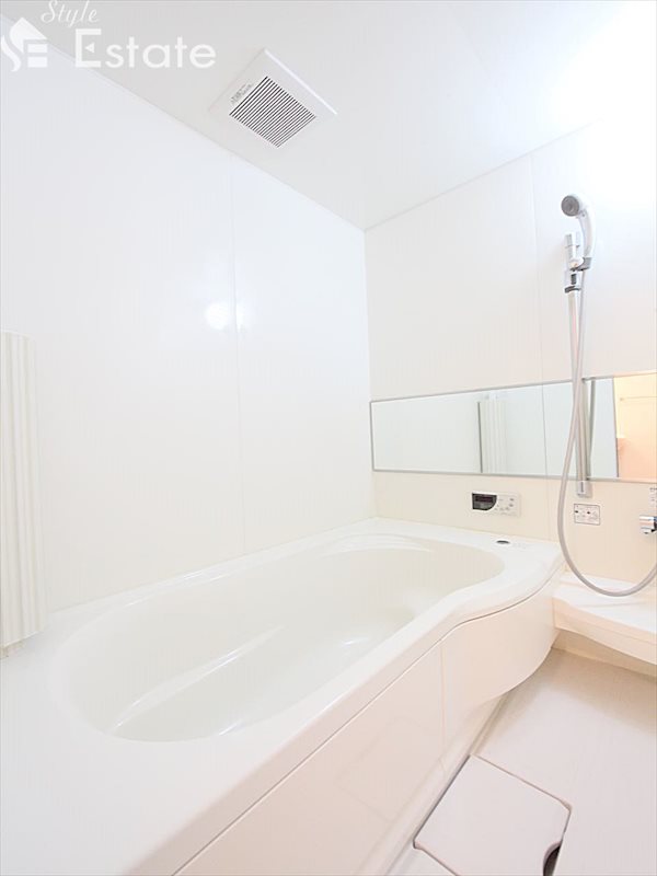 バス・シャワールーム　バスルーム