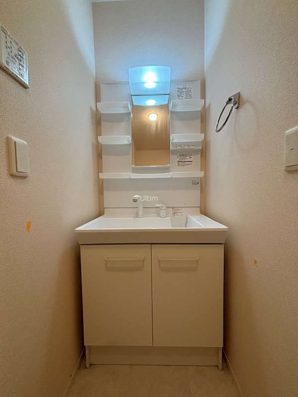 洗面設備　※別のお部屋のお写真です。御参考までに。