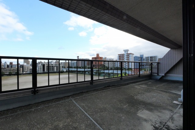 バルコニー　バルコニー