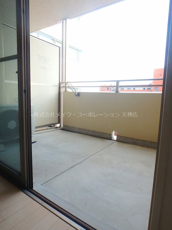 バルコニー　※入居中の為別部屋写真使用現状優先