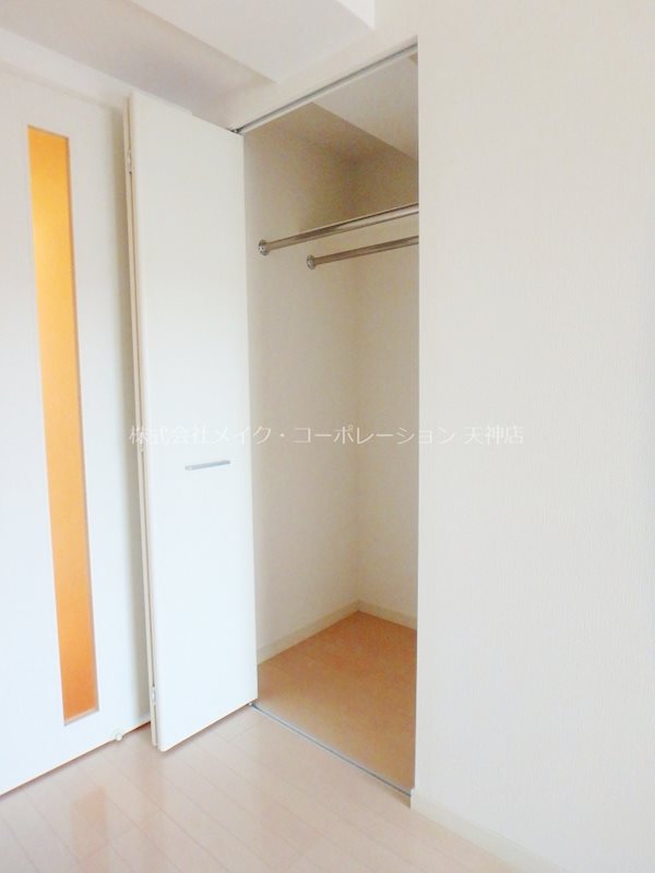 収納　※入居中の為別部屋写真使用現状優先