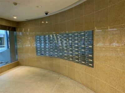 ロビー　集合ポスト