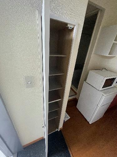 玄関　備品や設備仕様は号室等により異なるため現地をご確認ください。