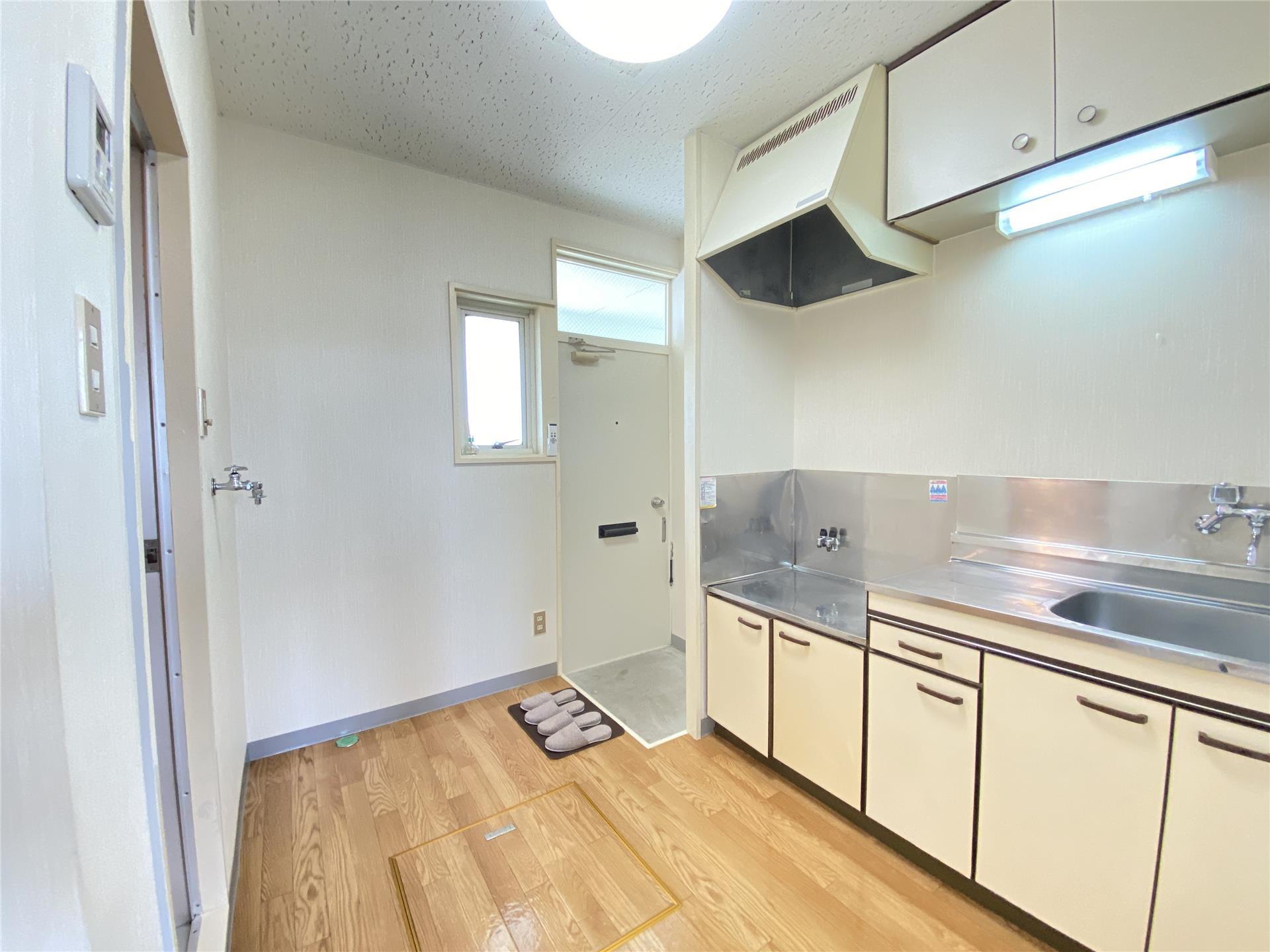 キッチン　2口コンロ設置可能！収納もたっぷり☆