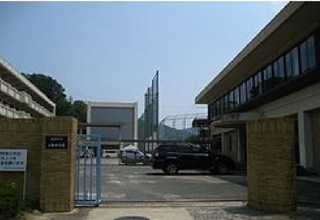 中学校　三和中学校（中学校）まで1900m