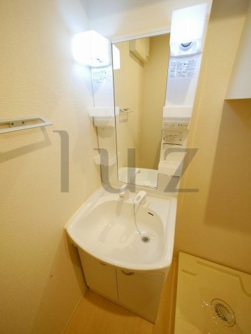洗面設備　人気の独立洗面台です！