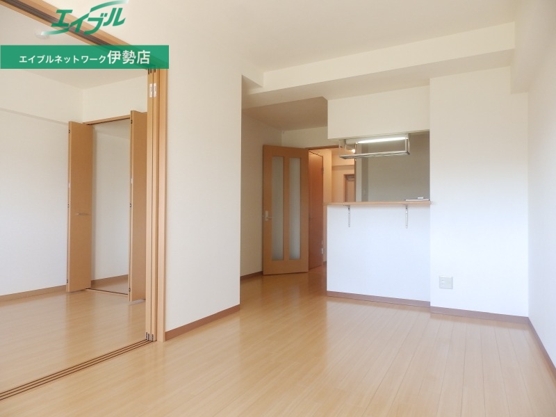 居室・リビング　同型参考写真