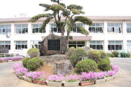 小学校　滑河小学校（小学校）まで1600m