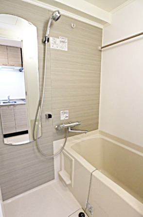 バス・シャワールーム　【人気の日当たり良好物件！】オススメ物件です！