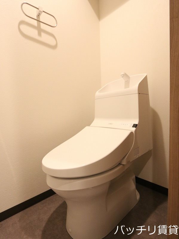 トイレ　※同シリーズ写真のため、現状優先。