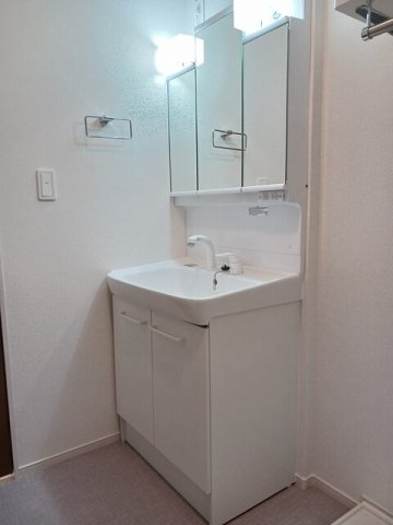 洗面設備　広い洗面スペース