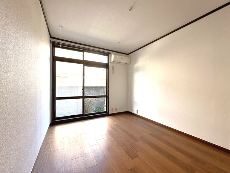 居室・リビング　エアコン付き！