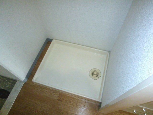 その他　室内洗濯機置場があります。