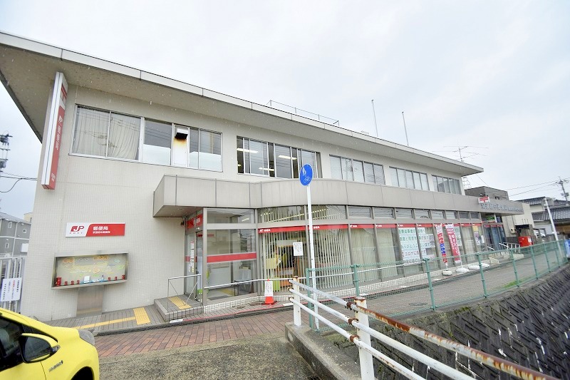 郵便局　安芸府中郵便局（郵便局）まで528m