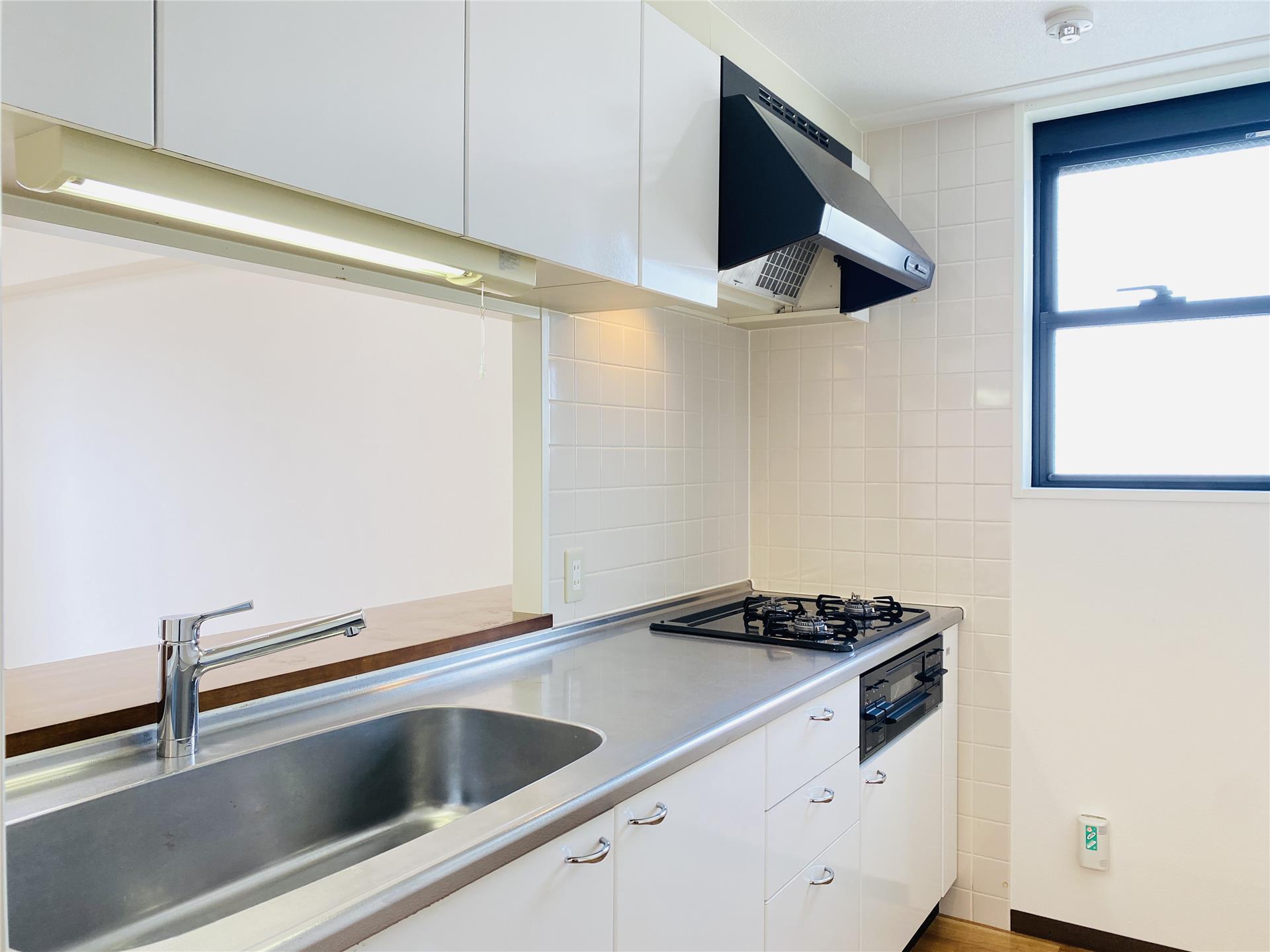 キッチン　※同物件別室同タイプの写真です