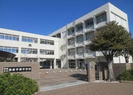 中学校　飾磨中部中学校（中学校）まで240m