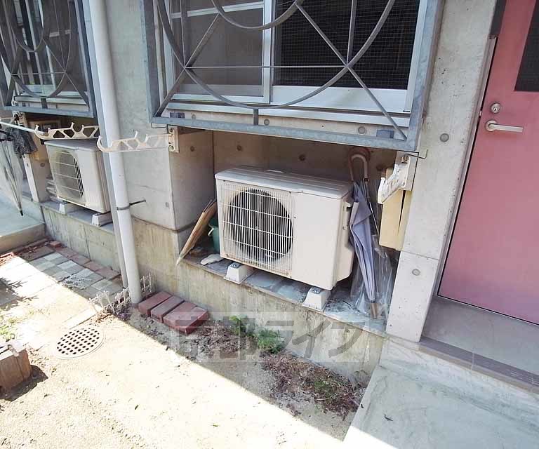 バルコニー　玄関先に干してください。