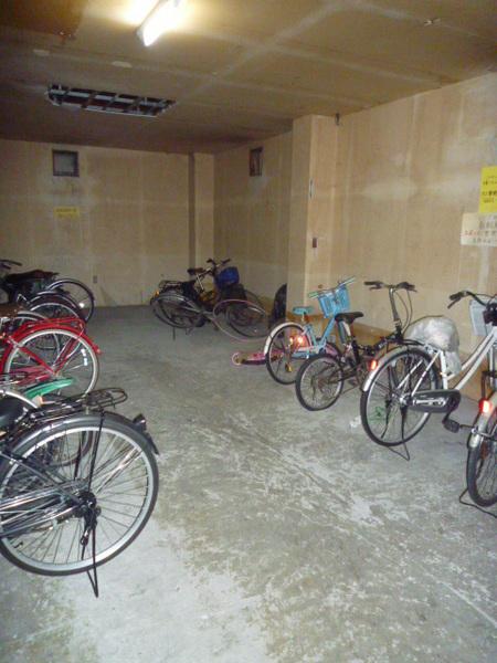 駐車場　★駐輪場★