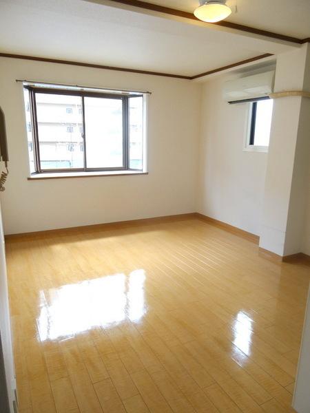 居室・リビング　★洋室１R★