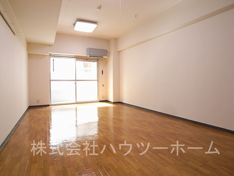 居室・リビング　部屋