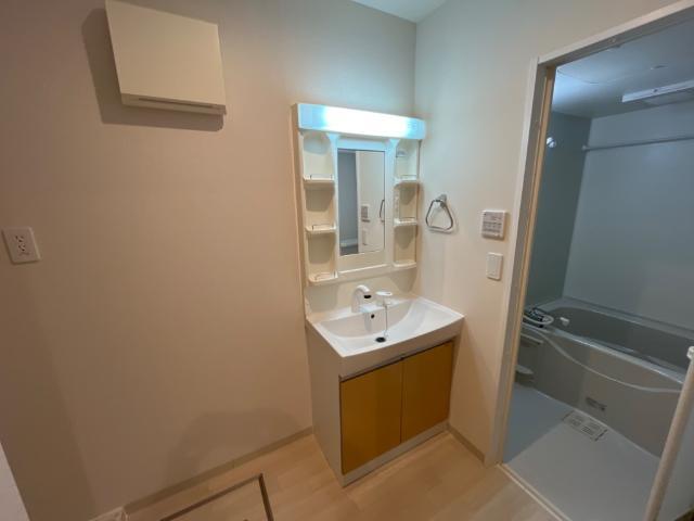 洗面設備　洗髪洗面化粧台