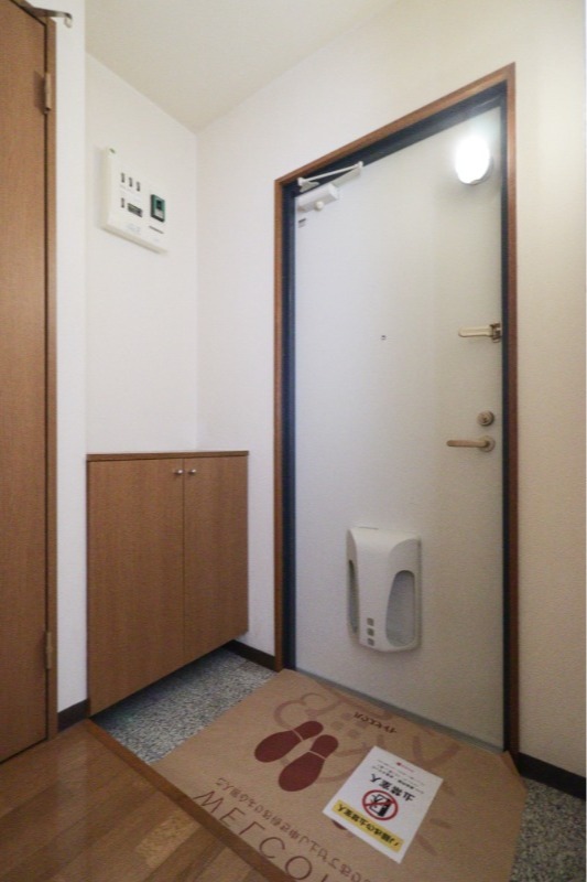 玄関　図面と現状に相違がある場合には現状を優先