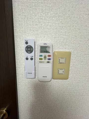 その他設備　照明の調光付きリモコン・エアコンリモコン