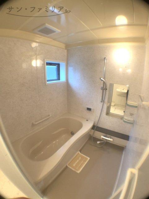 バス・シャワールーム　同一物件別部屋写真