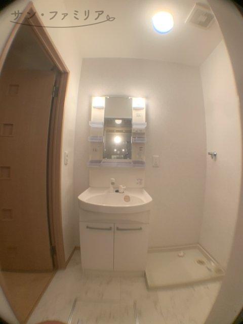 洗面設備　同一物件別部屋写真