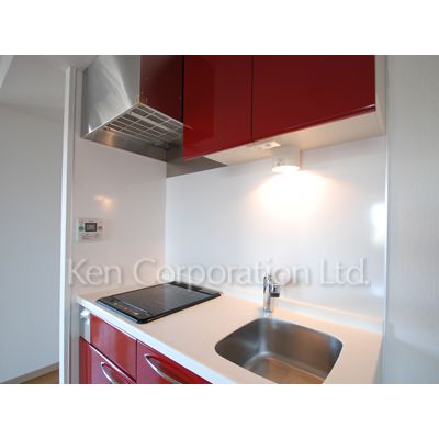 キッチン　同タイプ3階のお部屋を撮影。仕様が異なることがあります。