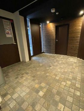 その他共有部分　落ち着いたロビーです