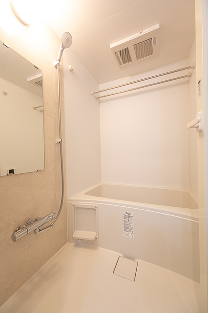 バス・シャワールーム　※写真は同タイプ住戸です。
