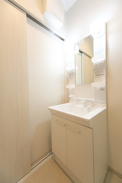 洗面設備　※写真は同タイプ住戸です。