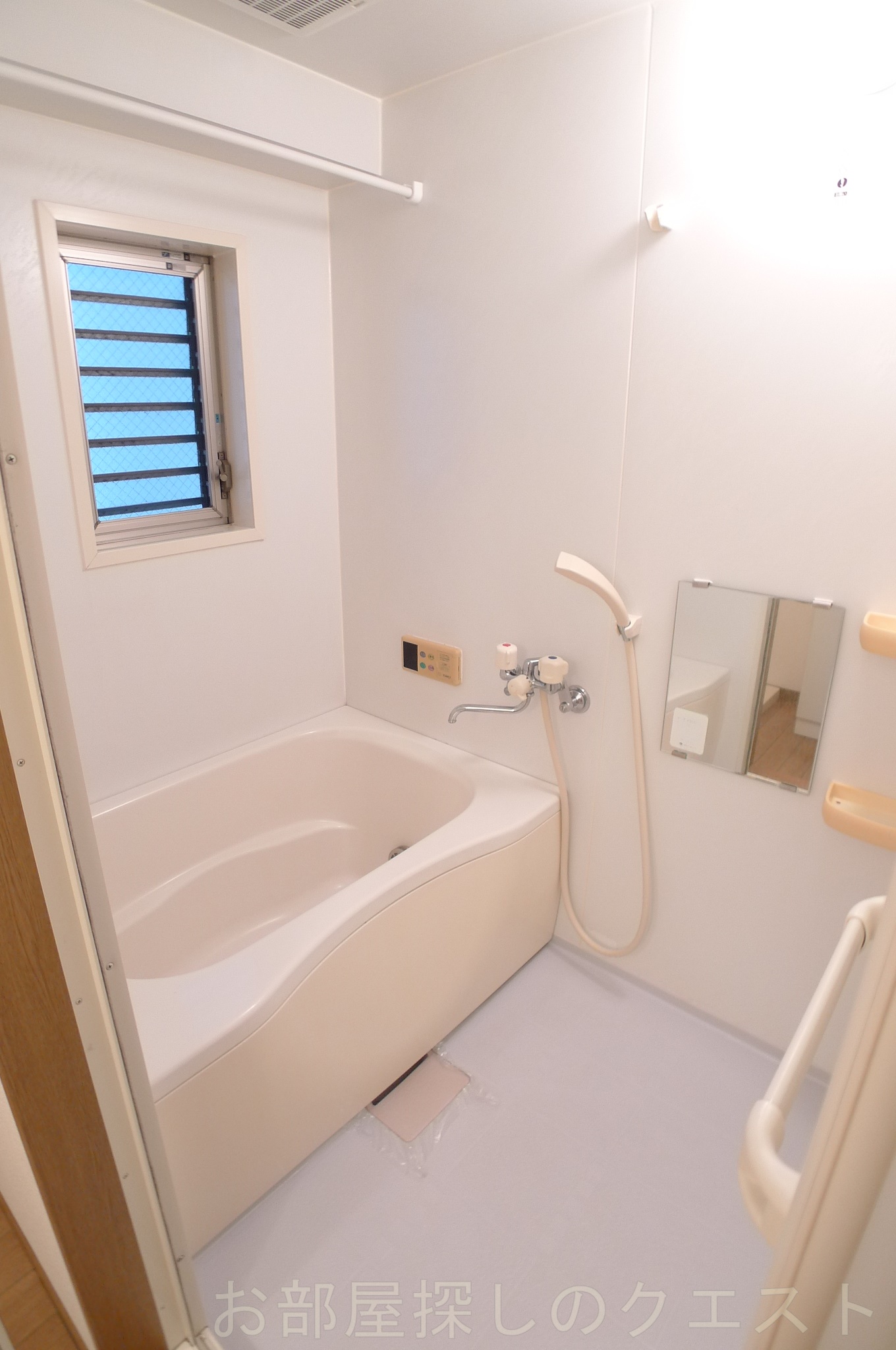 バス・シャワールーム　（写真は同タイプ）