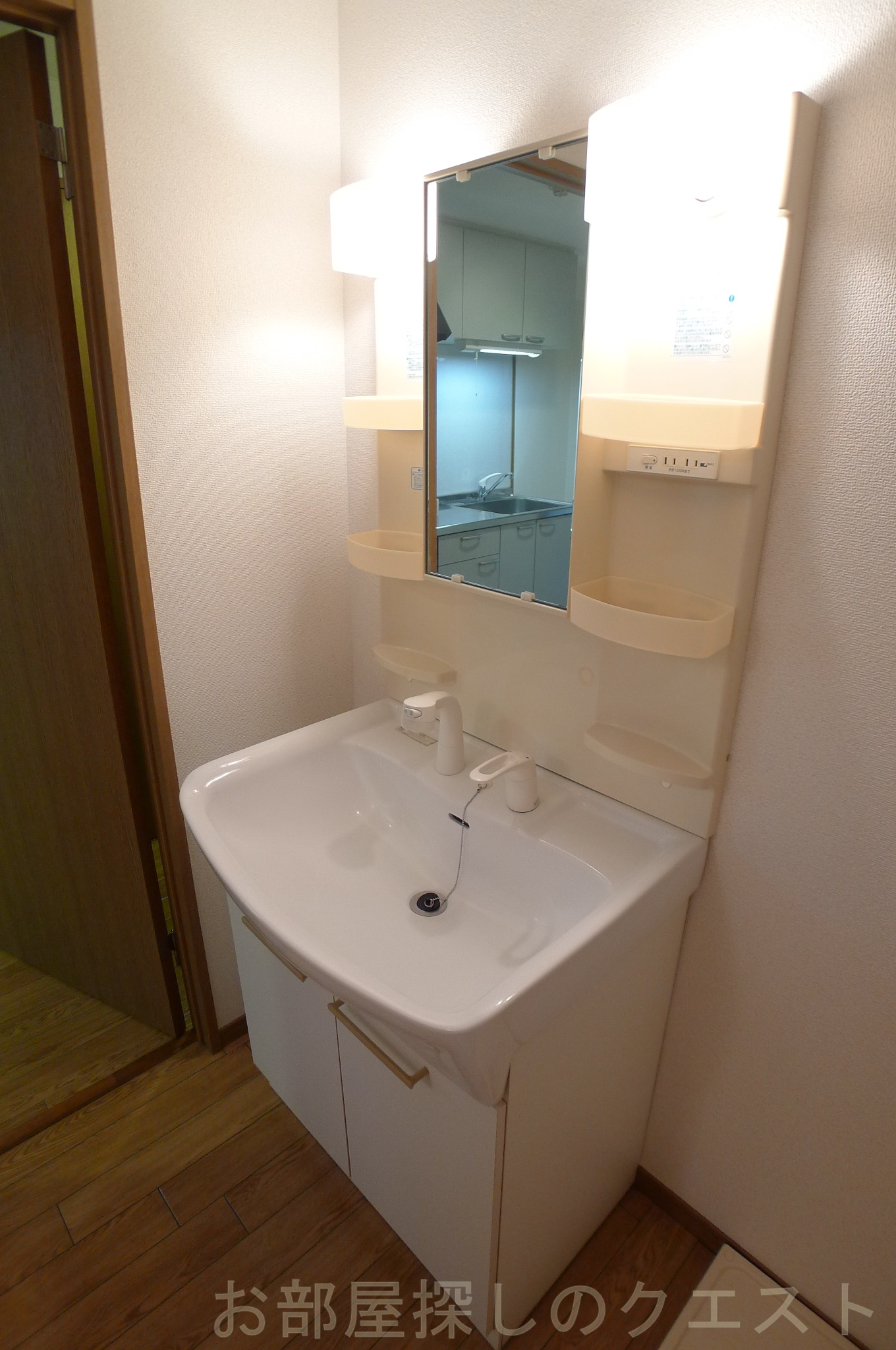 洗面設備　（写真は同タイプ）