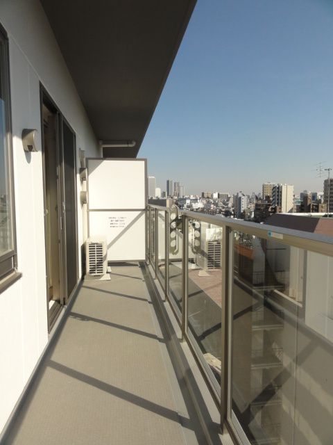 バルコニー　日当たり良好のバルコニー付き！