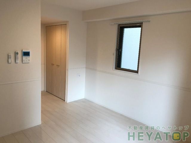 その他　洋室８.２帖