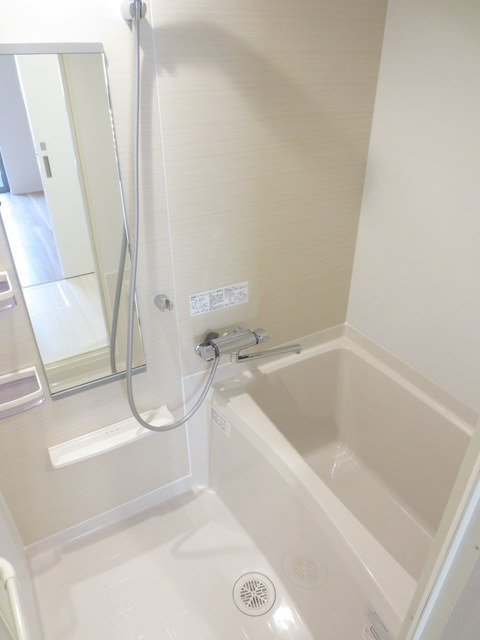 バス・シャワールーム　同間取の別号室の写真になります。