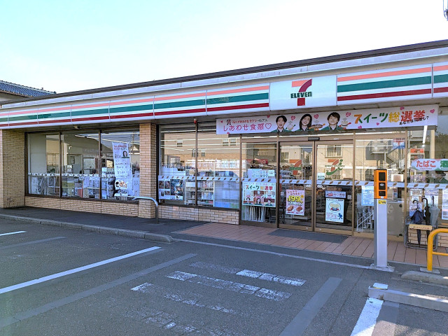 コンビニ　セブンイレブン　稲毛駅東口店（コンビニ）まで450m