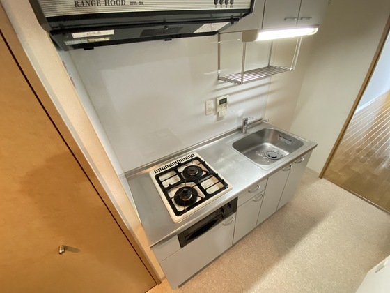 キッチン　※別部屋の写真です