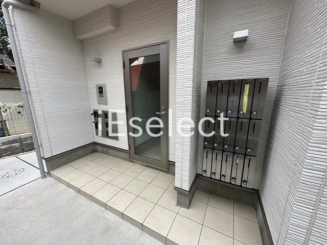 エントランス　建物入り口部分です