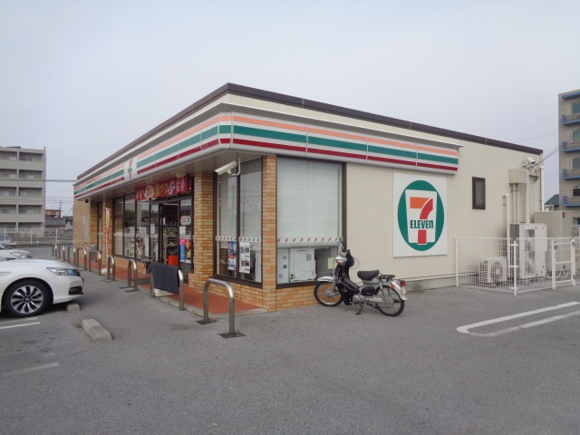コンビニ　セブン－イレブン　彦根小泉町店（コンビニ）まで800m