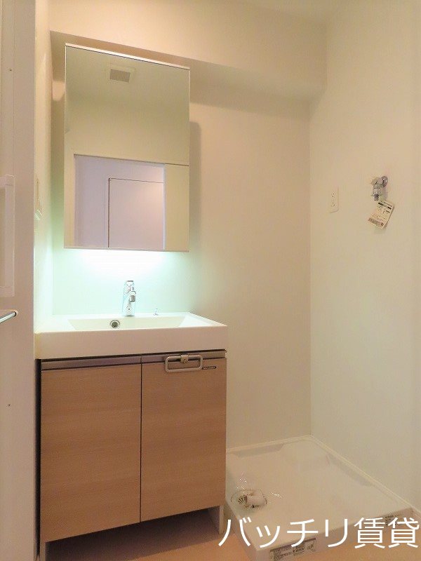 洗面設備　写真は、同型イメージの為、現状を優先致します